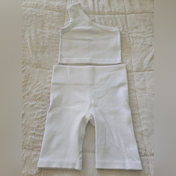 Paradise Fashion Ribbed One Shoulder Crop Top and Biker Shorts Set - Picture 2 of 4